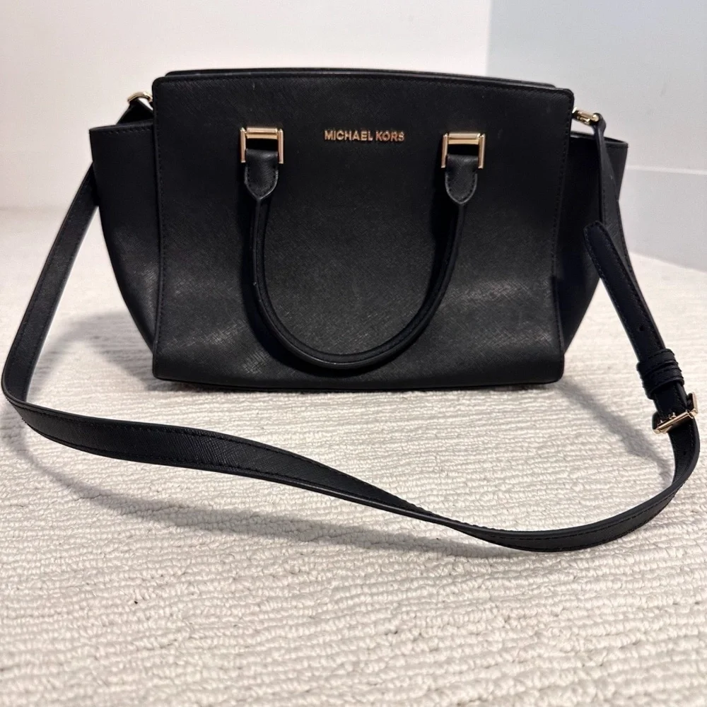 MICHAEL KORS Selma Women’s Black Satchel Crossbody Saffiano Leather Elegant